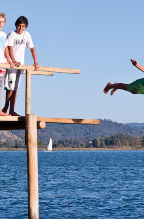 niños jugando en lago vichuquén revista ed