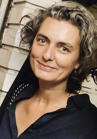 Elodie Fulton Flash abril ED