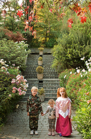 Niños en el jardín