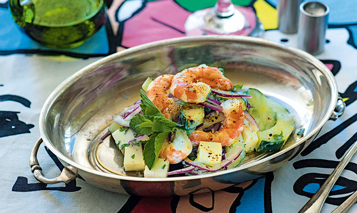 ensalada de pepinos, queso de cabra y camarones revista ed