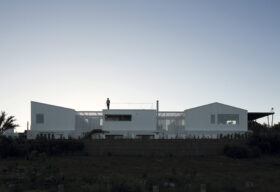 Exterior de la casa en José Ignacio Revista ED