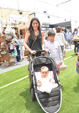 Francisca Cienfuegos junto a sus hijos Samuel y Celeste Rodríguez