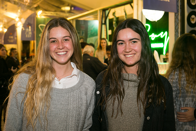 Maria Magdalena LLona y Valentina Parot