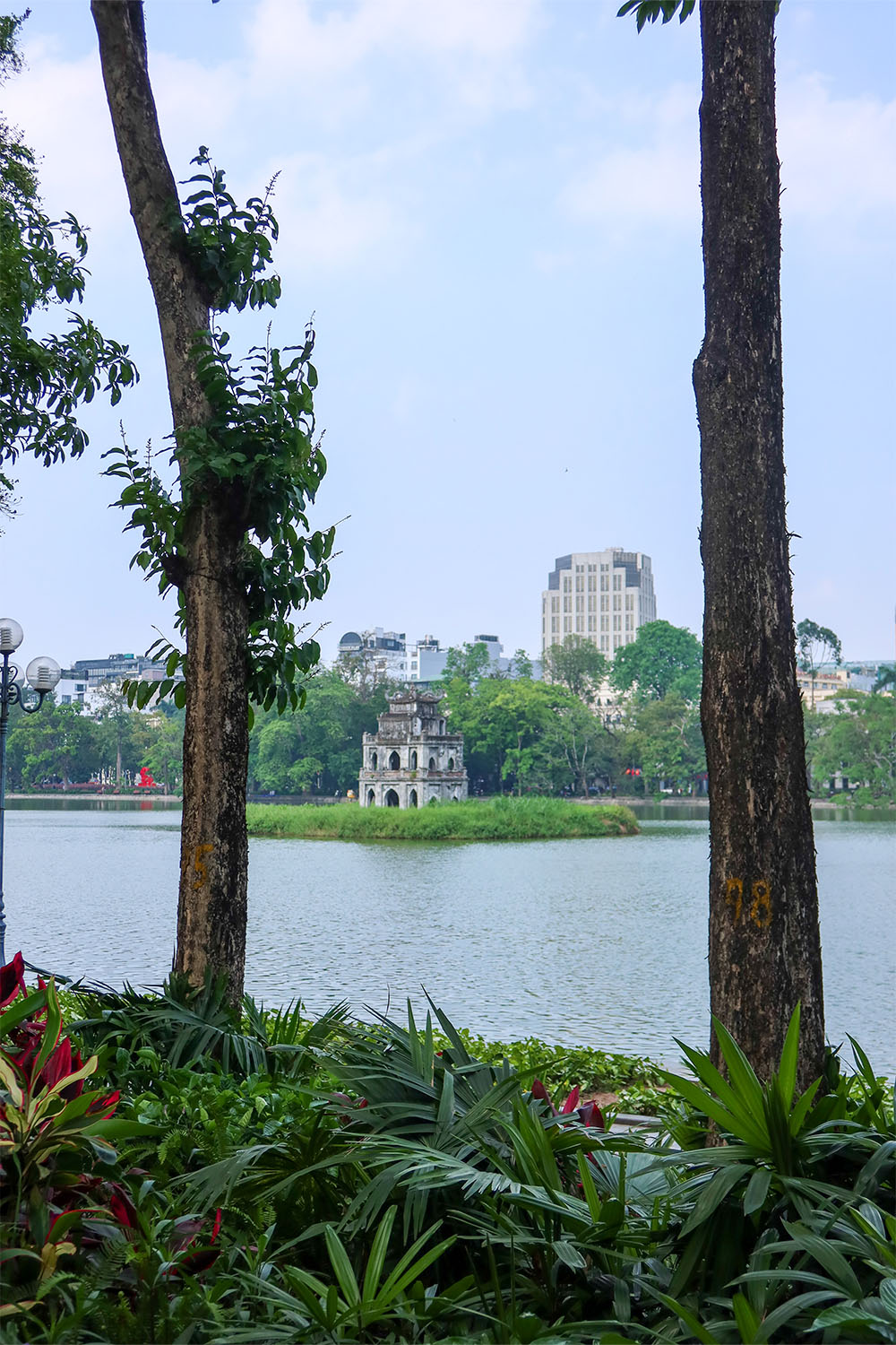 Lago Hoam Kien2