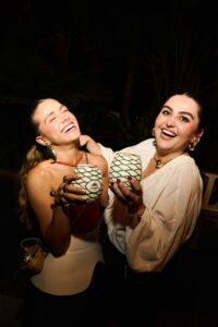 Mariana Cabanzo y Gabriela Mayorga